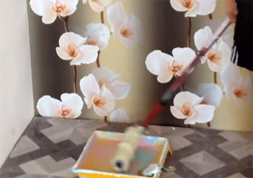 Ремонт своими руками: как поклеить флизелиновые обои в домашних условиях без навыков