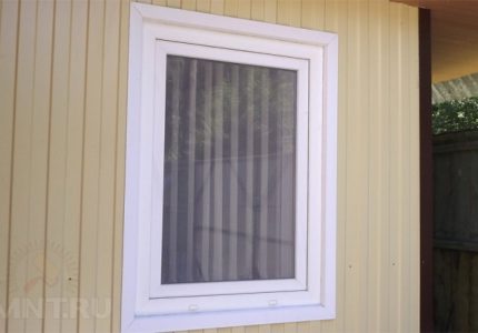 kak-sdelat-okonnyj-otliv-besshumnym-b64ca24