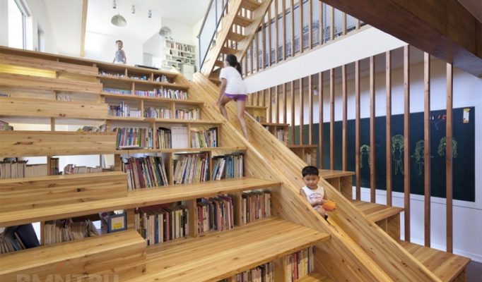 lestnica-knizhnyj-shkaf-jarkie-fotoprimery-1b36f6f