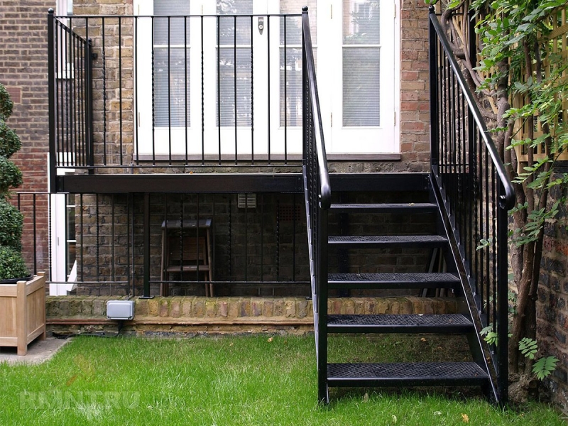 Самые популярные материалы для строительства и облицовки ступеней крыльца