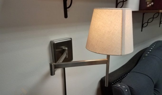 nastennye-svetilniki-snbsppovorotnym-kronshtejnom-301b60a