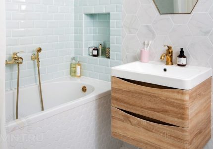 10-primerov-raznogo-obustrojstva-standartnoj-vannoj-komnaty-1d9a148