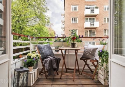 vdohnovljajushhie-idei-obustrojstva-otkrytogo-balkona-d28ba35