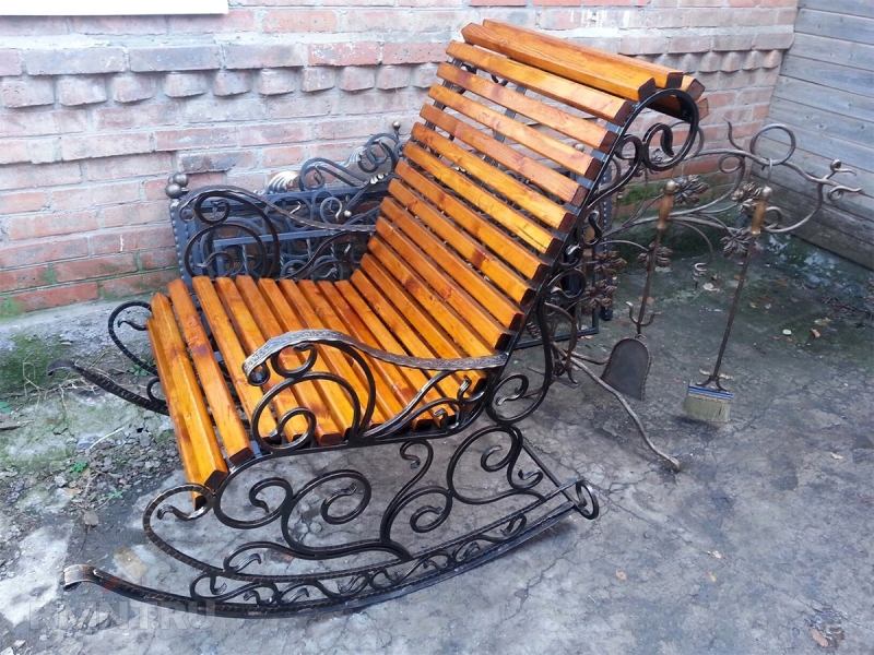 





Оформляем дружелюбное крыльцо&nbsp;&mdash; выбираем кресло-качалку



