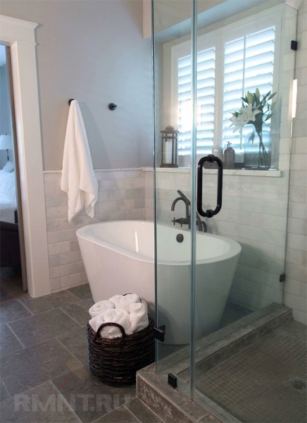 Как сделать маленькую ванную комнату визуально больше