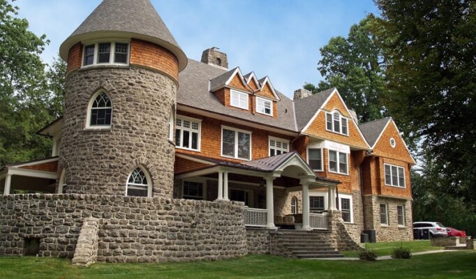 chastnye-doma-vnbspzamkovom-stile-4e193ff