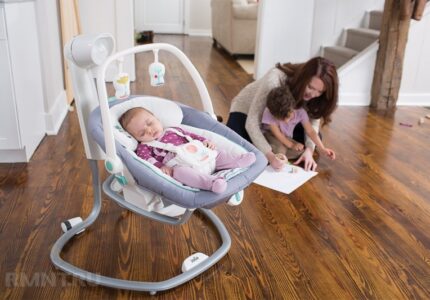 vybiraem-shezlong-dlja-novorozhdjonnyh-896d245