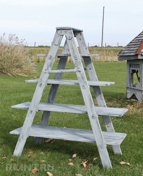 Деревянные стремянки: особенности, плюсы и минусы